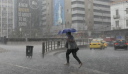 Καιρός τώρα: Βροχές στην Αττική  – Σε κλοιό κακοκαιρίας η χώρα το επόμενο 48ωρο