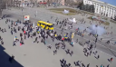 Πόλεμος στην Ουκρανία: Διαδήλωση στη Χερσώνα διαλύεται με «πυρά στον αέρα» και χειροβομβίδες κρότου-λάμψης