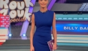 Η Ζέτα Μακρυπούλια με μπλε midi φόρεμα υιοθέτησε την τάση της σεζόν