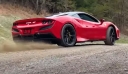 Youtuber αγόρασε Ferrari 400.000 δολαρίων για να την καταστρέψει