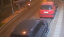 Θεσσαλονίκη: Βίντεο-σοκ από τροχαίο – Οδηγός αυτοκινήτου χτύπησε και εγκατέλειψε μηχανή