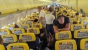 Εικόνες χάους στα αεροδρόμια στην Ευρώπη: Κοιμούνται στο πάτωμα, τρώνε με κουπόνια – Δείτε βίντεο