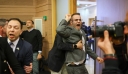 Ισραήλ: Άγριος καβγάς στη βουλή – Πιάστηκαν στα χέρια για νομοσχέδιο – Δείτε βίντεο