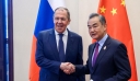 Οι σχέσεις Πεκίνου-Μόσχας δείχνουν «ισχυρή ανθεκτικότητα» και «στρατηγική αποφασιστικότητα», σύμφωνα με τον Κινέζο ΥΠΕΞ