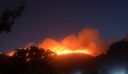 Ιταλία: Πυρκαγιά στο νησί Παντελερία, απομακρύνθηκαν από τις βίλες τους Τζόρτζιο Αρμάνι και Μάρκο Ταρντέλι
