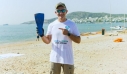 Ο Όμιλος Επιχειρήσεων Σαρακάκη και Kinsen – Europcar καθάρισαν την παραλία της Βάρκιζας