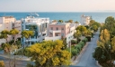 Ανεβάζει ταχύτητα η αγορά ακινήτων στην Ελλάδα – «Μαγνήτης» τα σπίτια για τους ξένους, τι ισχύει για τις τιμές