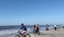 Βόλτα με ποδήλατο στην παραλία για τον Τζο και την Τζιλ Μπάιντεν