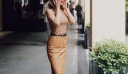Η Κλέλια Ανδριολάτου συνδύασε τη maxi φούστα με φανελάκι -Τα 3 στυλ φούστας που φοράει στο repeat