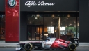 Η «βόλτα» του Bottas με το μονοθέσιο της Alfa Romeo F1 Team ORLEN στους κεντρικούς δρόμους στο Μιλάνο