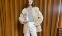 Άσπρο παντελόνι: Η Alexa Chung αποδεικνύει ότι μπορείς να το φορέσεις από τώρα στο γραφείο