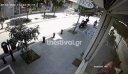 Θεσσαλονίκη: Τρελή πορεία ΙΧ που κατέληξε σε βιτρίνα καταστήματος – Δείτε βίντεο