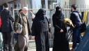 Συρία: Τέσσερις γυναίκες και 10 παιδιά τζιχαντιστών του ISIS παραδόθηκαν στις αρχές του Καναδά για να επαναπατριστούν