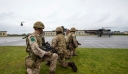 Bρετανία: Μία γυναίκα μπαινόβγαινε σε στρατιωτική βάση για να ικανοποιήσει σeξουαλικά αλεξιπτωτιστές