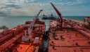 Λαθρεμπόριο στον Ατλαντικό λόγω κυρώσεων: Τα ρωσικά τάνκερς σβήνουν τα GPS και μεταφορτώνουν το πετρέλαιο σε κινέζικα!