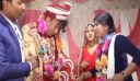 Γαμπρός στην Ινδία, τύφλα στο μεθύσι, μπέρδεψε τη νύφη με την κουνιάδα και αυτή τον άρχισε (Βίντεο)