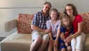 Βρετανία: Μητέρα πέθανε την ώρα της πτήσης – Παρέμεινε για 8 ώρες δίπλα στα παιδιά της