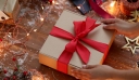 Οι εορτάζοντες του Δεκεμβρίου: Ποιοι είναι, πώς θα καταφέρεις να πάρεις δώρα για όλους