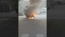 Θεσσαλονίκη: Αυτοκίνητο «λαμπάδιασε» στο αεροδρόμιο «Μακεδονία» ενώ ήταν σταθμευμένο – Δείτε βίντεο