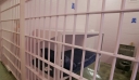 ΗΠΑ: Τρεις κρατούμενοι δραπέτευσαν από φυλακή του Μισούρι – Άνοιξαν τρύπες στο ταβάνι των κελιών τους