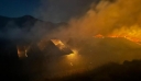 Μαίνεται η φωτιά σε ποιμνιοστάσιο στο χωριό Ανάβρα της Μαγνησίας – Δεν διασώθηκαν τα ζώα