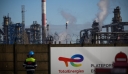 Πόλεμος στην Ουκρανία: Καταγγελίες ότι οι Shell και TotalEnergies διαθέτουν στην αγορά φυσικό αέριο της Ρωσίας