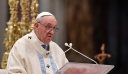 Πάπας Φραγκίσκος: «Δεν απορρίπτουμε τους ΛΟΑΤΚΙ, είστε άνθρωποι μέσα στην Εκκλησία»