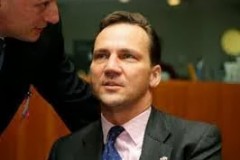 Ράντοσλαβ Σικόρσκι: «Δεν βρίσκεται σε εξέλιξη ένα πραξικόπημα»