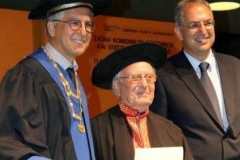 Κύπρος: 86χρονος αριστούχος απόφοιτος της Φιλοσοφικής σχολής