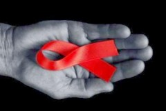 Πανικός στο Ίντερνετ μετά από δημοσίευση ιστοσελίδας για την θεραπεία του ιου HIV