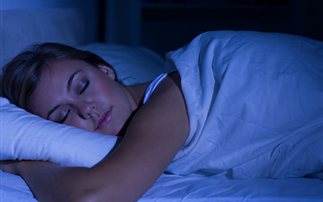 Ο ύπνος στο σκοτάδι βοηθά στο αδυνάτισμα