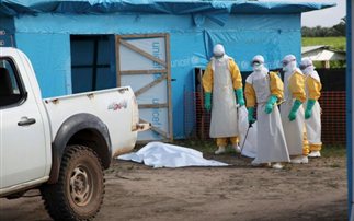 Αυξήθηκαν σε 4546 οι νεκροί από τον Έμπολα