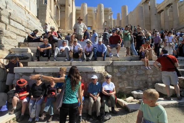 Ο ελληνικός τουρισμός σπάει όλα τα ρεκόρ