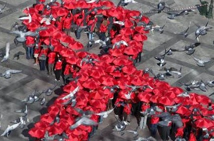 Ο Σύλλογος Οροθετικών Ελλάδος Θετική Φωνή για την Παγκόσμια Ημέρα AIDS