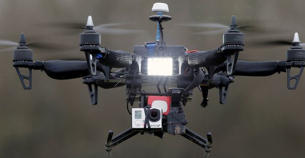 Συνελήφθησαν 3εις δημοσιογράφοι του Al Jazeera  για πτήση drone –  Παρίσι