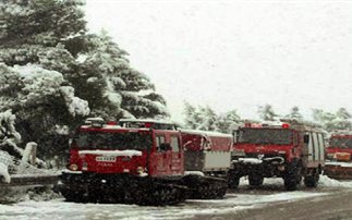 "Περικύκλωσε" την Αθήνα ο χιονιάς