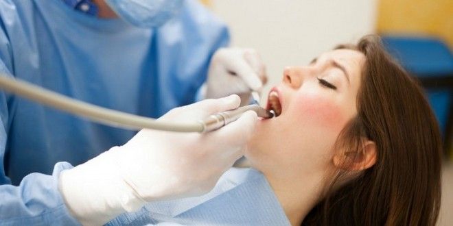 Οδοντίατρος στη Βούλα …ξεδόντιαζε τους πελάτες της και δεν έκοβε αποδείξεις