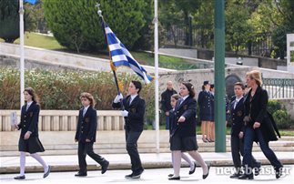 Ξεκίνησε η μαθητική παρέλαση στην Αθήνα