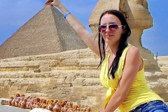 Οργή για ροζ βίντεο στις πυραμίδες (Video) – Αίγυπτος