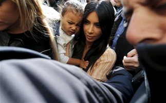 Βάφτισαν την κόρη τους Kardashian-West (photos)