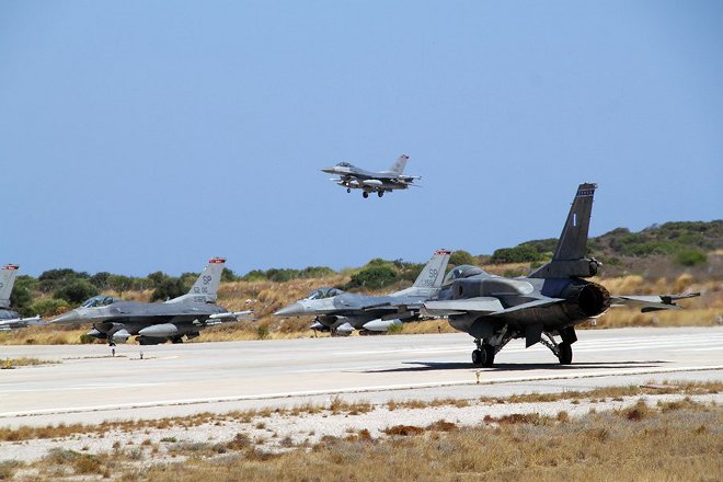 Δείτε γιατί οι Αμερικανοί ψάχνουν τις αναμετρήσεις με τους  Έλληνες χειριστές των F-16!! [vid]