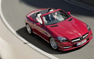 Μικρή ανανέωση για τη Mercedes SLK (pics)