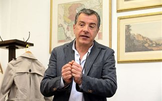 Σύσκεψη των πολιτικών αρχηγών ζητά ο Σταύρος Θεοδωράκης