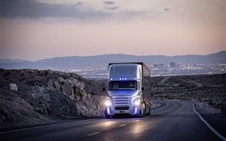 Παγκόσμια Πρεμιέρα για το αυτόνομο φορτηγό της Mercedes (pics)
