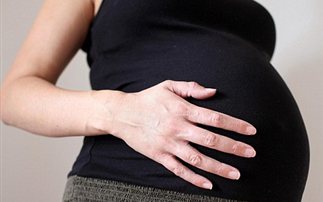 Η πιο αφοπλιστική απάντηση σε φήμες περί εγκυμοσύνης (photos)