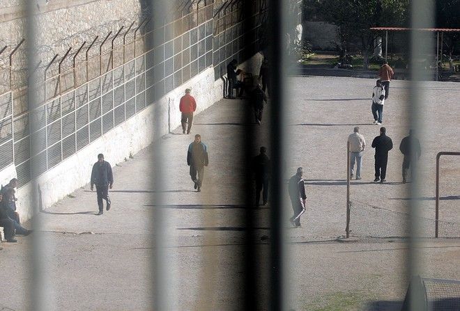 Ένταση με κρατουμένους σε κλούβα έξω από τις Φυλακές Κορυδαλλού