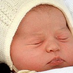 Πριγκίπισσα Charlotte –  Οι πρώτες φωτογραφίες από την βάπτιση!!