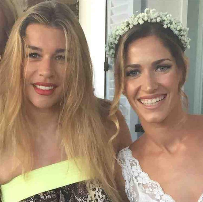 Το ζευγάρι της ελληνικής showbiz παντρεύτηκε στη Σίφνο και αυτή είναι η πρώτη φωτογραφία