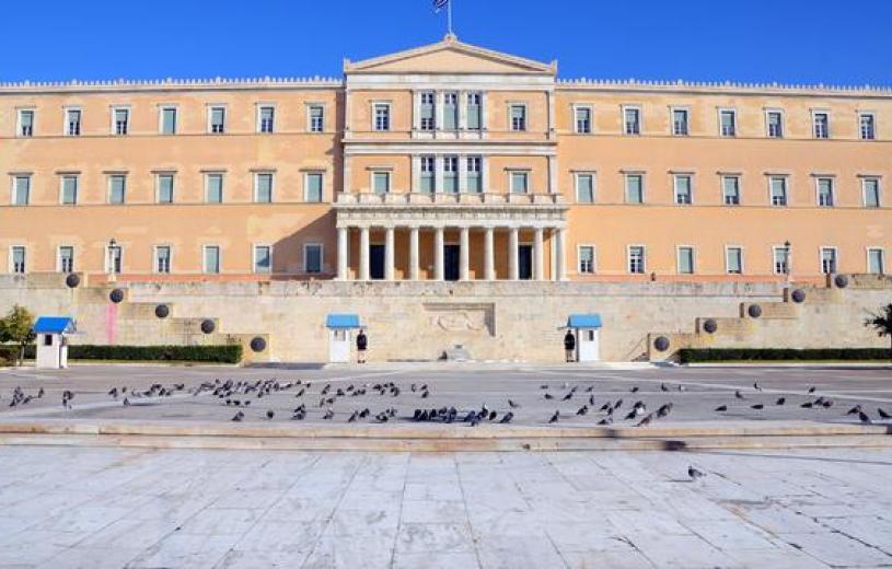 Spiegel για Ελλάδα: Κούρεμα ή αναδιάρθρωση του χρέους