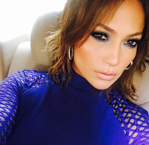 H Jennifer Lopez έκανε μία θεαματική αλλαγή στα μαλλιά της